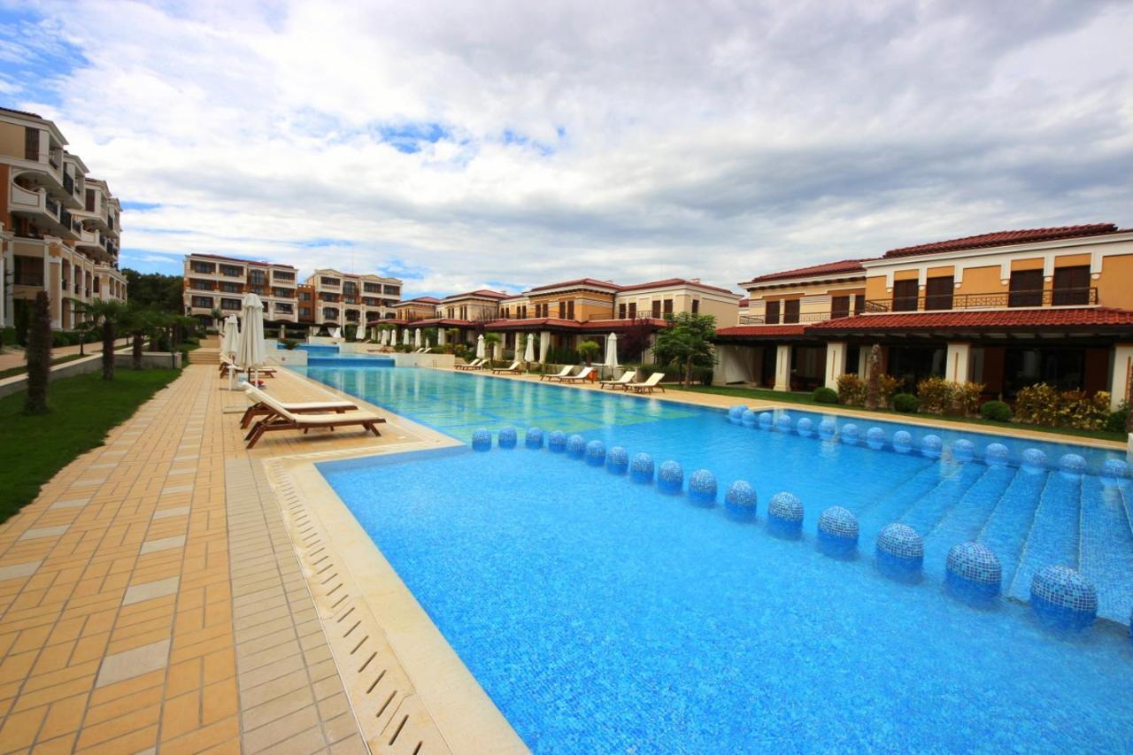Green Life Beach Resort Apartment Sozopol Exteriör bild