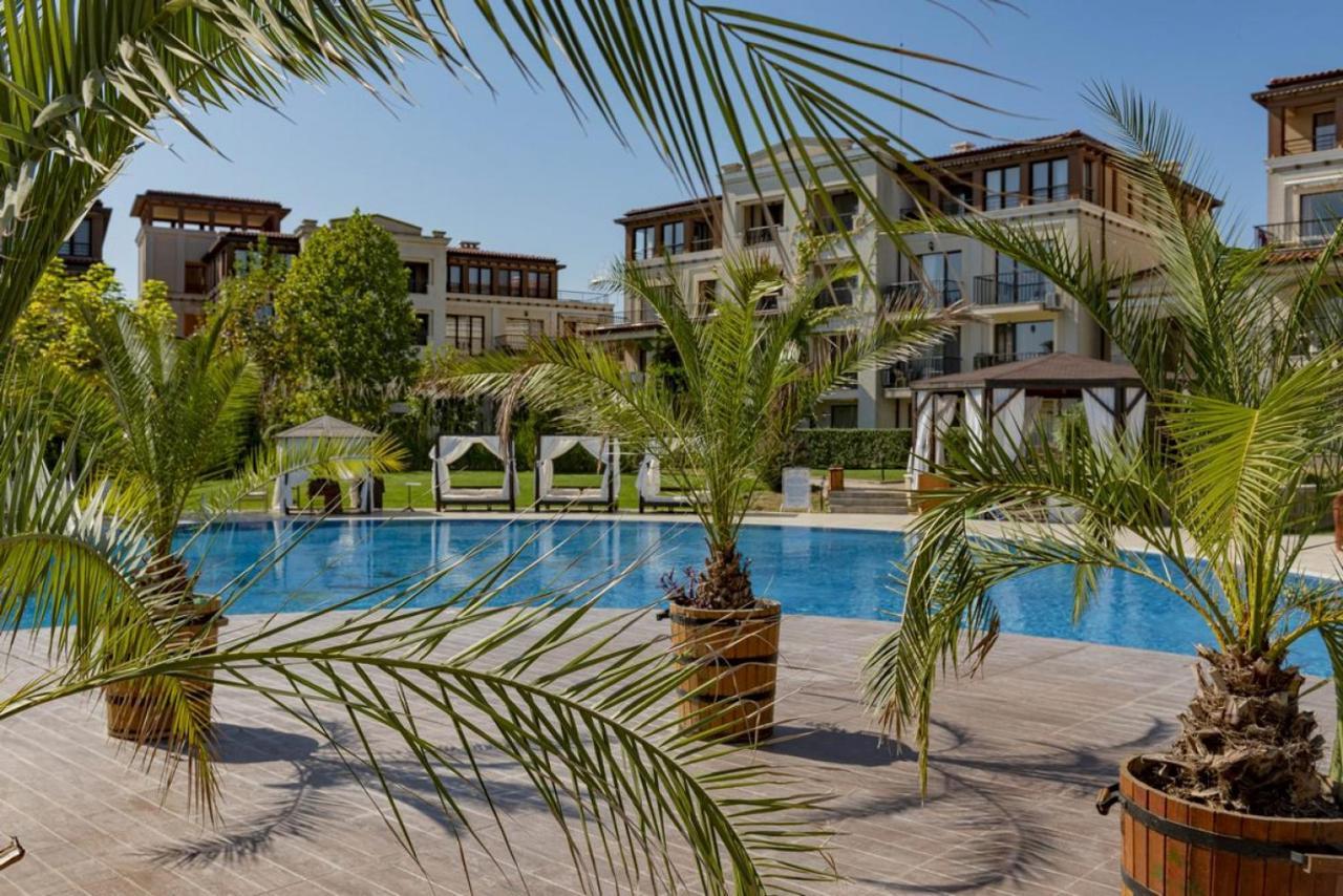 Green Life Beach Resort Apartment Sozopol Exteriör bild