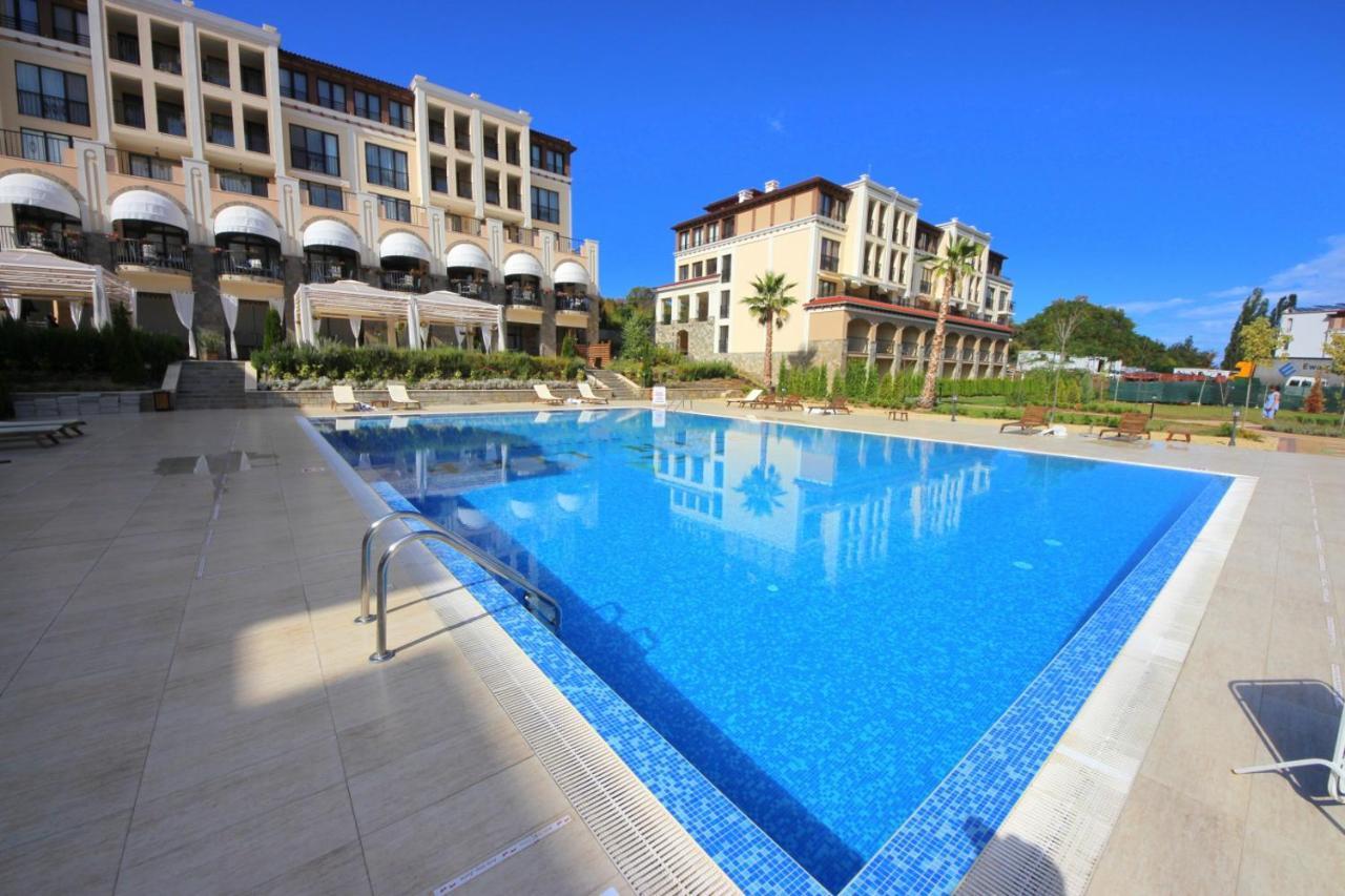 Green Life Beach Resort Apartment Sozopol Exteriör bild