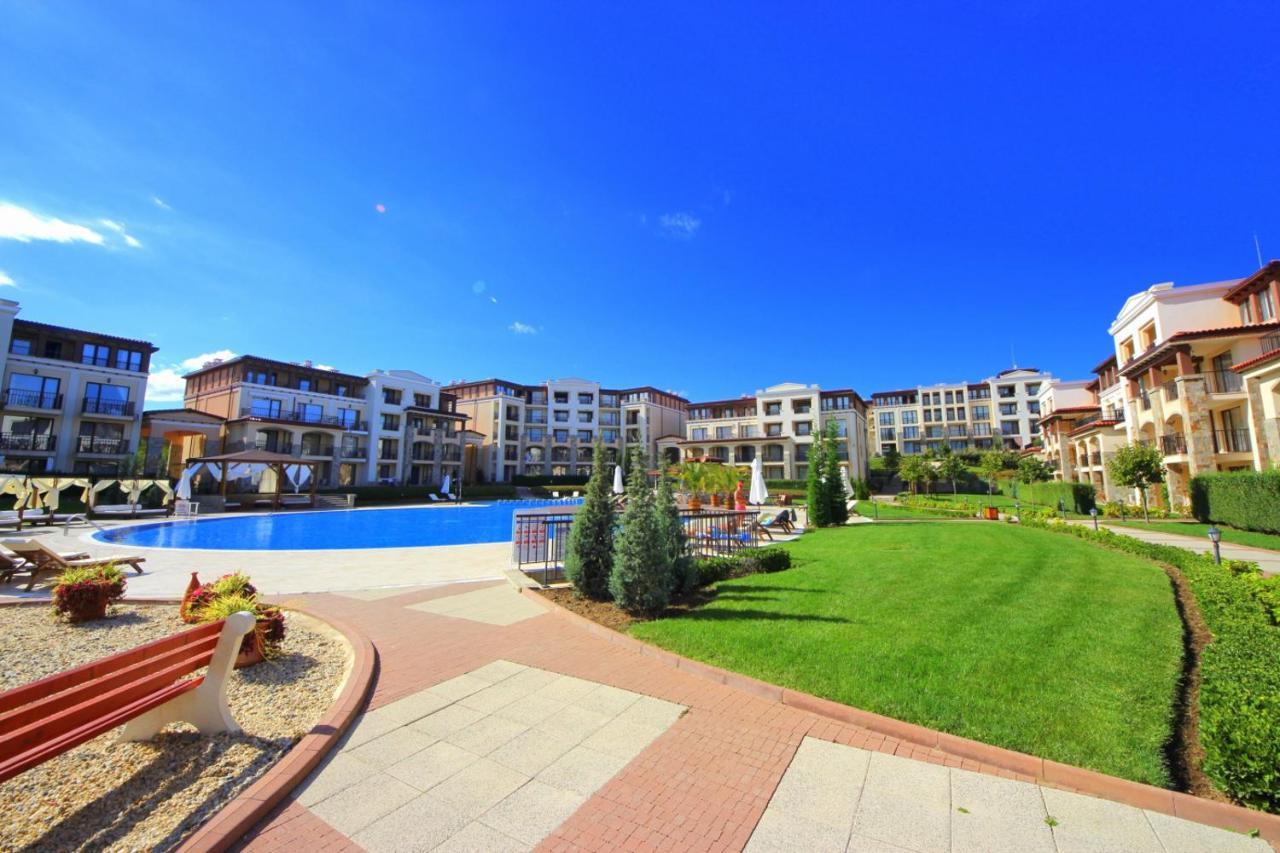 Green Life Beach Resort Apartment Sozopol Exteriör bild