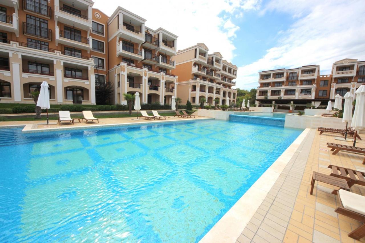 Green Life Beach Resort Apartment Sozopol Exteriör bild