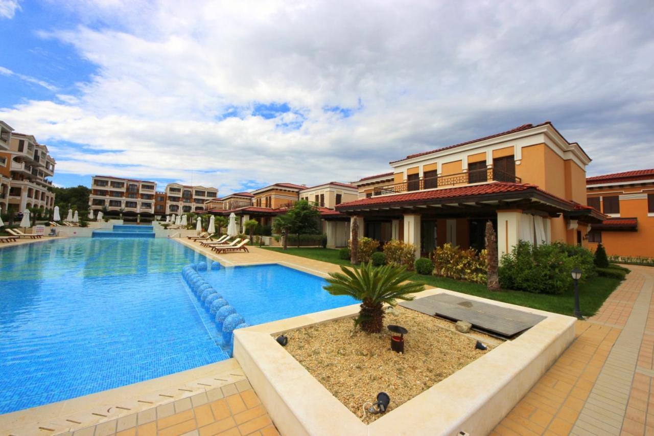 Green Life Beach Resort Apartment Sozopol Exteriör bild