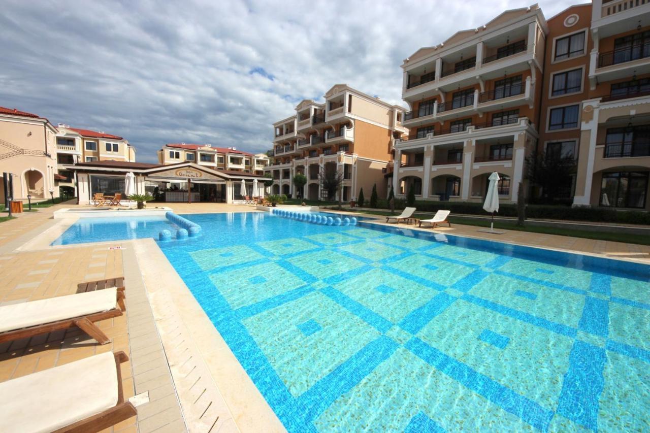 Green Life Beach Resort Apartment Sozopol Exteriör bild